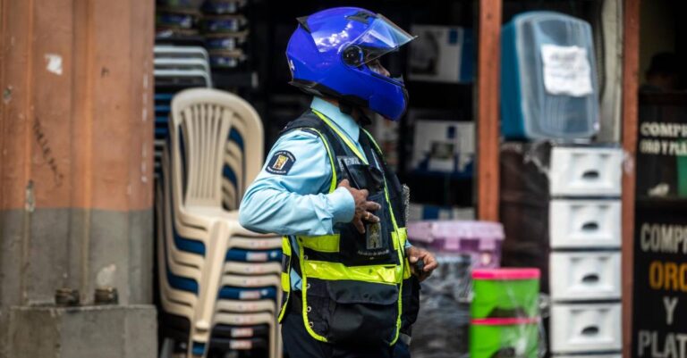 Las agresiones contra agentes de tránsito en Medellín han aumentado, con dieciséis casos reportados este año.