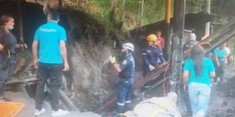 Dos trabajadores mineros perdieron la vida en un socavón en Buriticá, Antioquia.