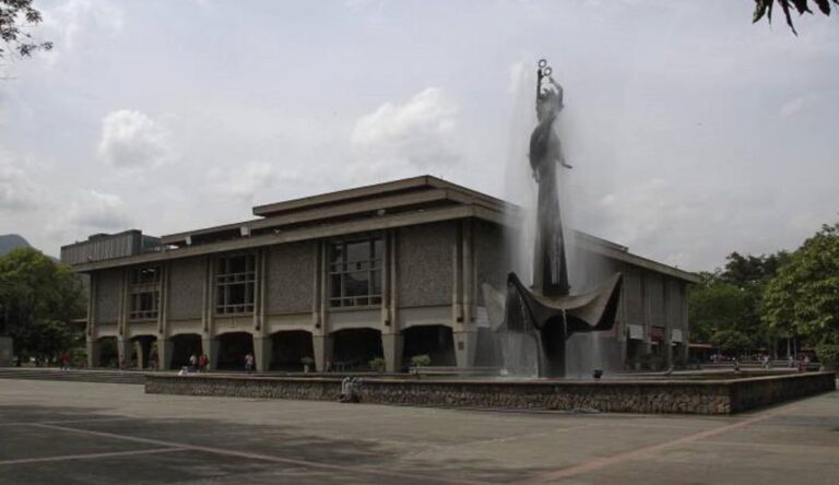 Crisis financiera amenaza a la Universidad de Antioquia: acoso laboral y retos económicos