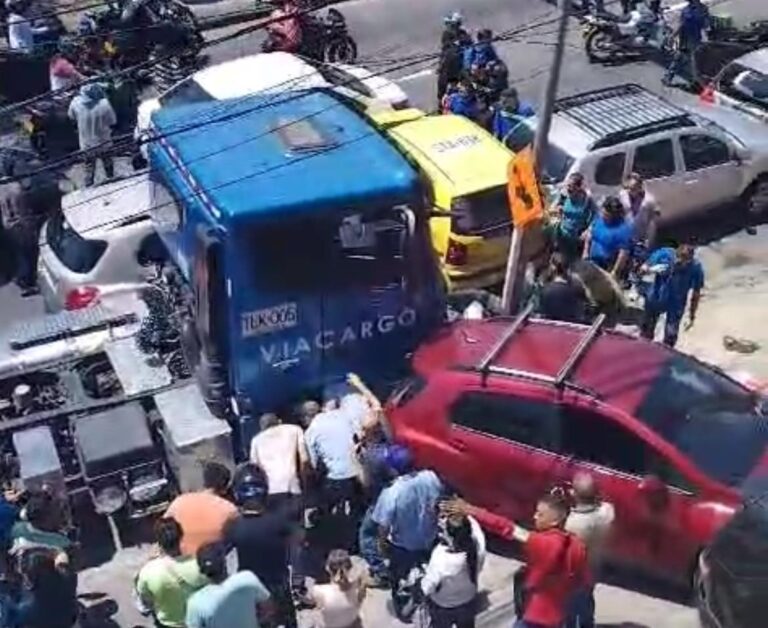 Hombre que robó una tractomula sería el causante del choque en Guayabal