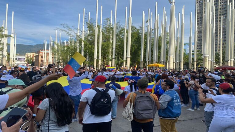 Medellín: Más de cinco millones de personas podrían migrar de Venezuela