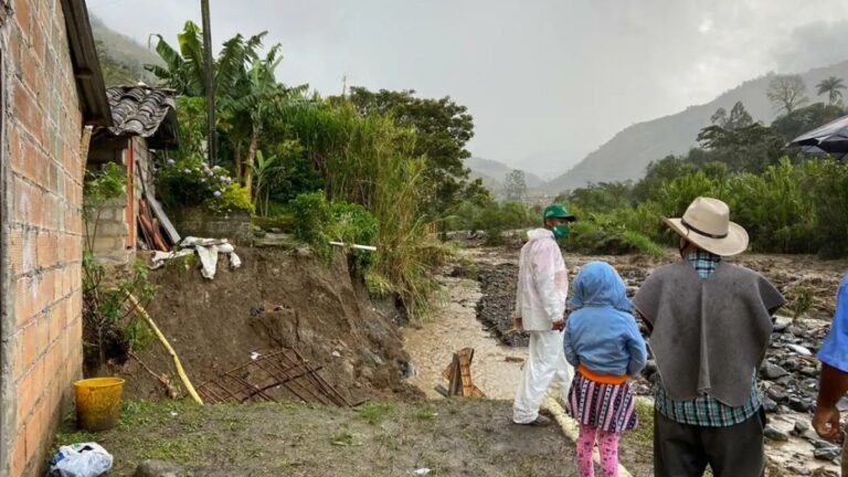 Chocó: continúa búsqueda de mujer que fue arrastrada por creciente súbita