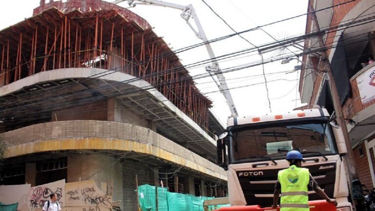 Construcción de Plaza de Mercado de Bello va en un 78%