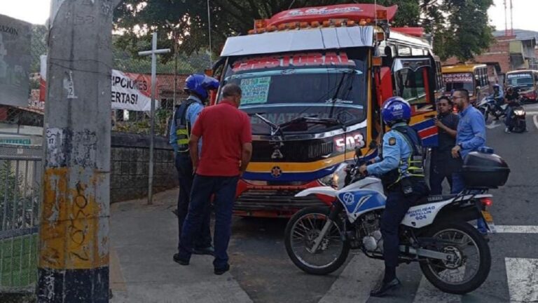 Detectaron uno de los buses implicados en carreras ilegales en Medellín