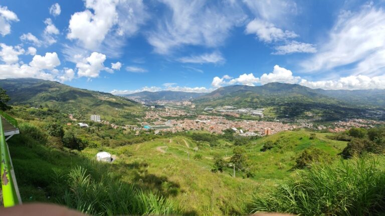 «Está enfermo e intentando crearse un cuento de hadas»: modelo en Antioquia