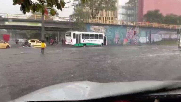 Granizo y aumento del nivel del río Medellín: Lluvias en el Valle de Aburrá