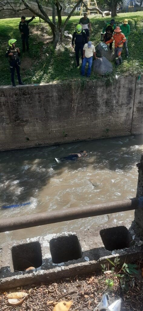 Hallaron mujer muerta en la quebrada Santa Elena de Medellín