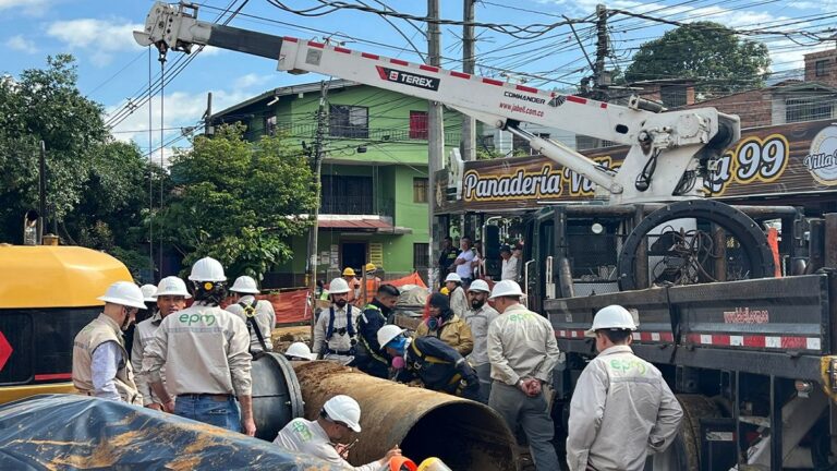 Emergenia en Santa Cruz: Varios sectores de Medellín están sin agua