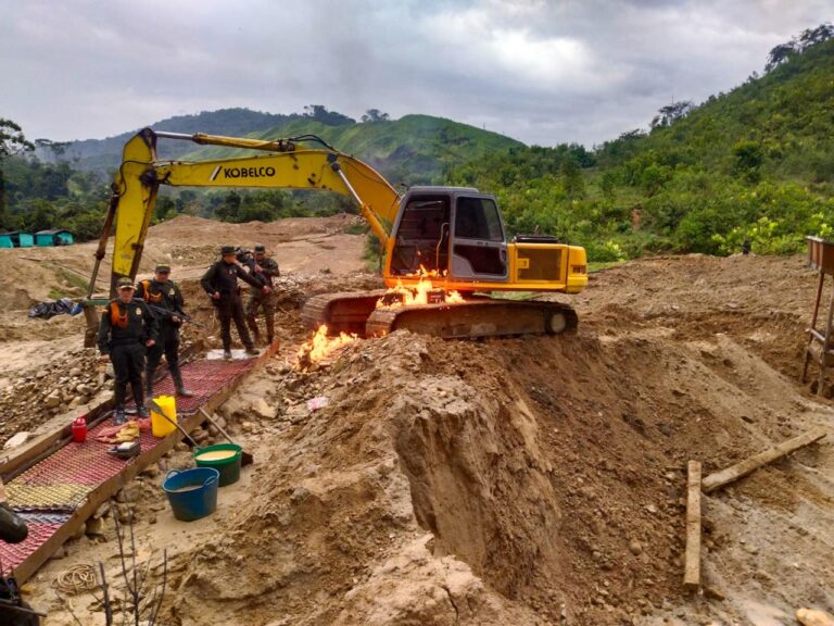 Destruyen laboratorio de coca avaluado en más de 0 millones en Briceño