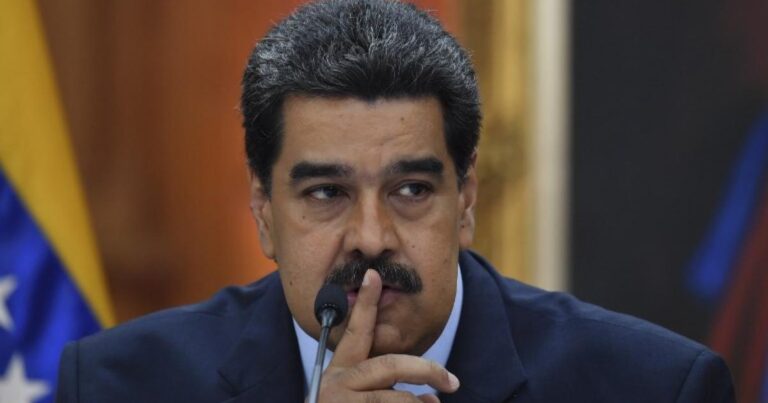 Petro confirma que no asistirá a la posesión de Nicolás Maduro